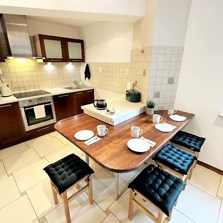 Exclusive Penthouse Near Citycenter 120M2 +Netflix Krakow Bagian luar foto