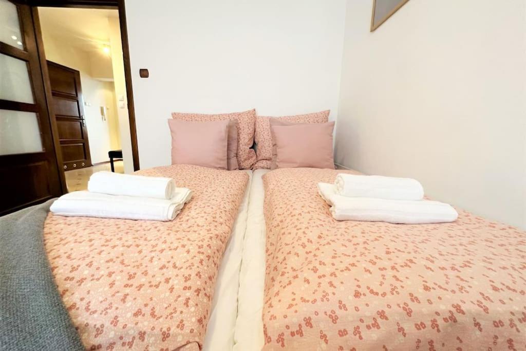 Exclusive Penthouse Near Citycenter 120M2 +Netflix Krakow Bagian luar foto
