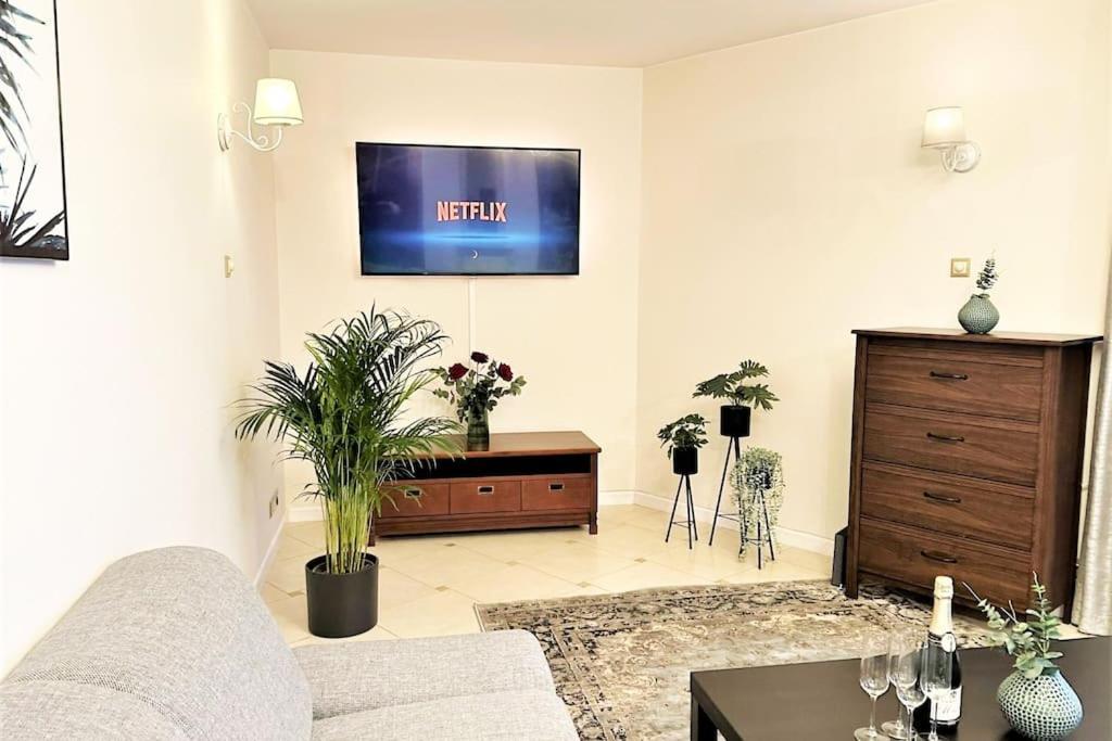 Exclusive Penthouse Near Citycenter 120M2 +Netflix Krakow Bagian luar foto