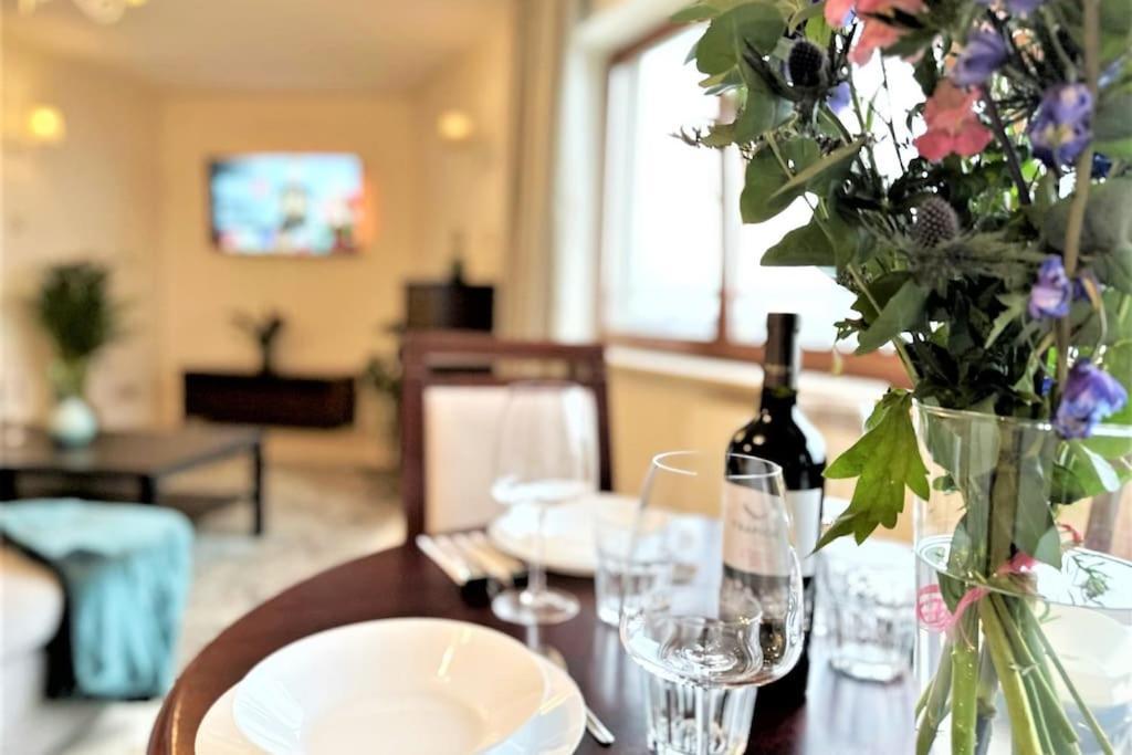 Exclusive Penthouse Near Citycenter 120M2 +Netflix Krakow Bagian luar foto