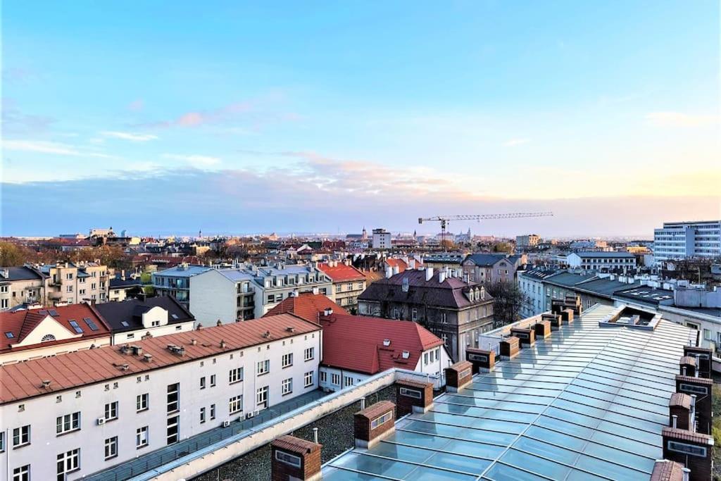 Exclusive Penthouse Near Citycenter 120M2 +Netflix Krakow Bagian luar foto
