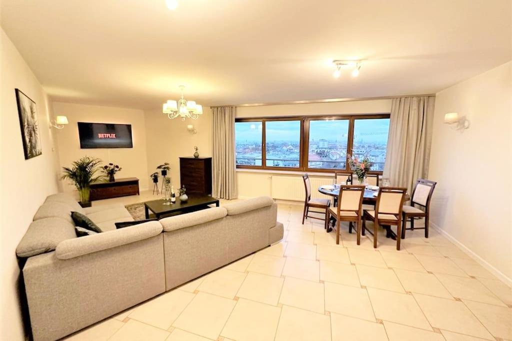 Exclusive Penthouse Near Citycenter 120M2 +Netflix Krakow Bagian luar foto
