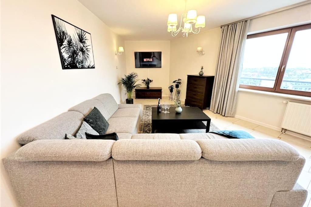 Exclusive Penthouse Near Citycenter 120M2 +Netflix Krakow Bagian luar foto