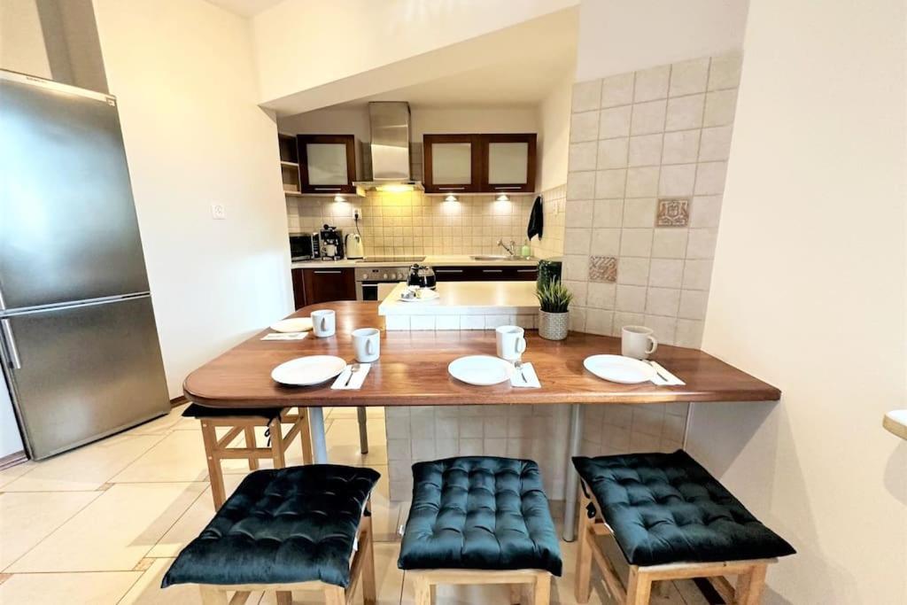Exclusive Penthouse Near Citycenter 120M2 +Netflix Krakow Bagian luar foto