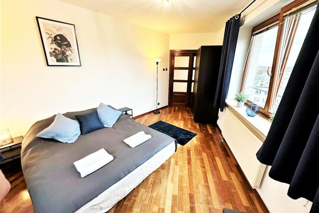 Exclusive Penthouse Near Citycenter 120M2 +Netflix Krakow Bagian luar foto