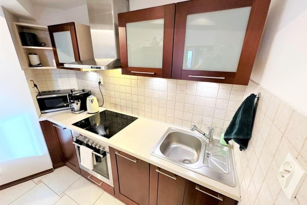 Exclusive Penthouse Near Citycenter 120M2 +Netflix Krakow Bagian luar foto