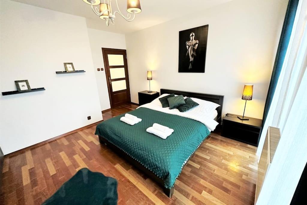 Exclusive Penthouse Near Citycenter 120M2 +Netflix Krakow Bagian luar foto