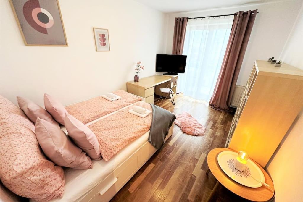 Exclusive Penthouse Near Citycenter 120M2 +Netflix Krakow Bagian luar foto