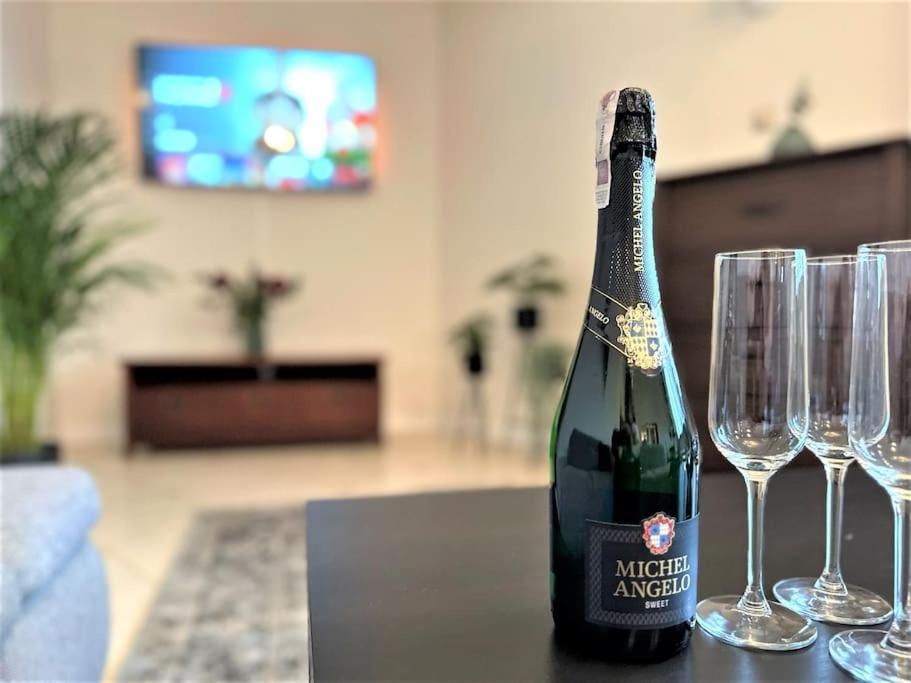 Exclusive Penthouse Near Citycenter 120M2 +Netflix Krakow Bagian luar foto