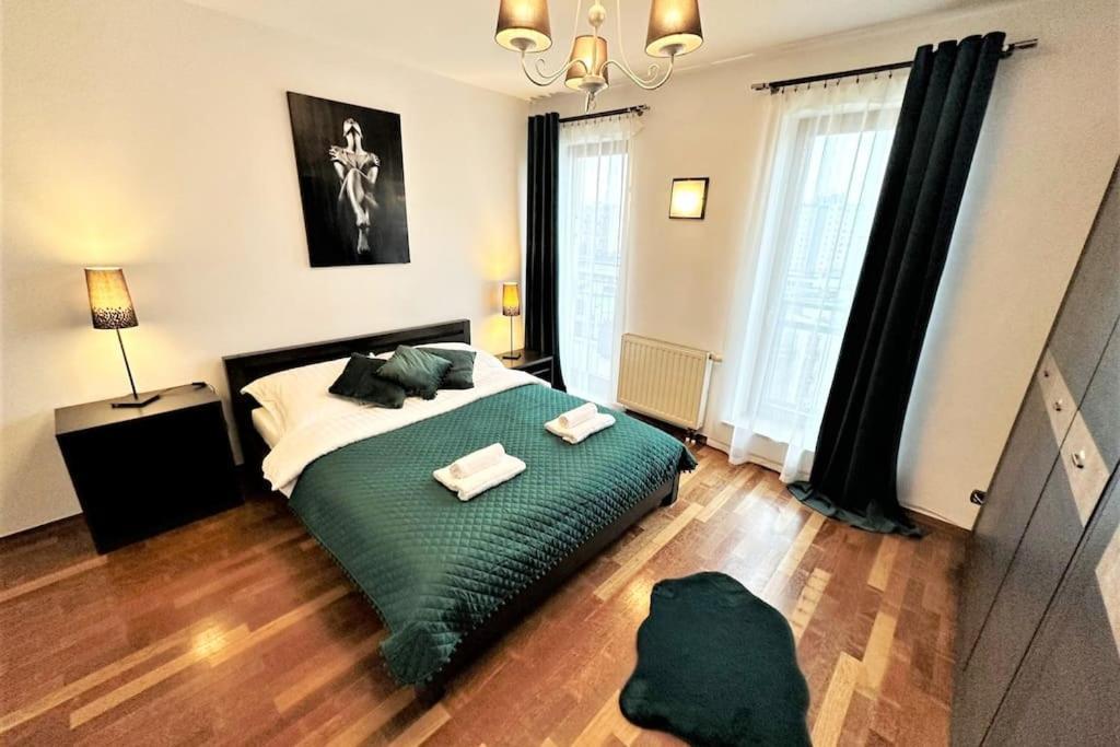 Exclusive Penthouse Near Citycenter 120M2 +Netflix Krakow Bagian luar foto