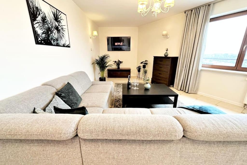 Exclusive Penthouse Near Citycenter 120M2 +Netflix Krakow Bagian luar foto