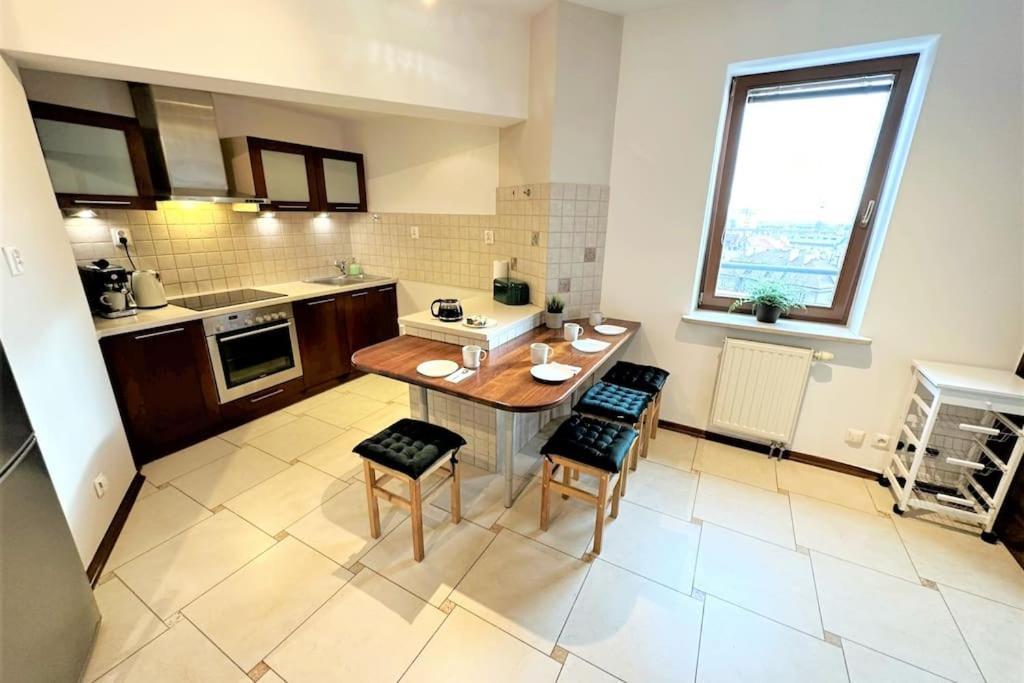 Exclusive Penthouse Near Citycenter 120M2 +Netflix Krakow Bagian luar foto